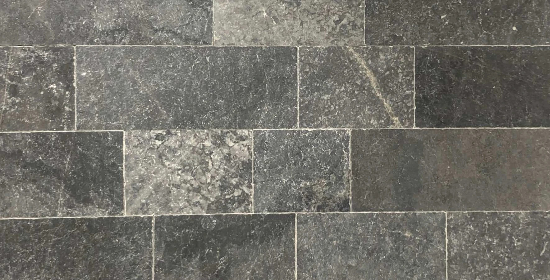 Мармур Black Marble Tumbled Dark 1.2*20,3XFL см