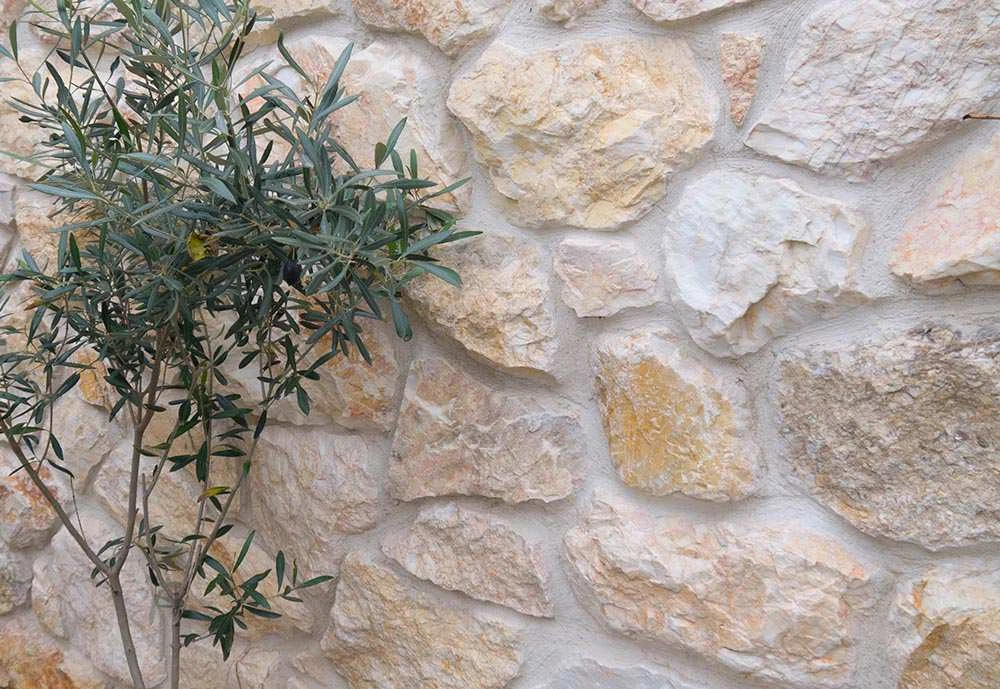 Кварцит Rock Face Yellow