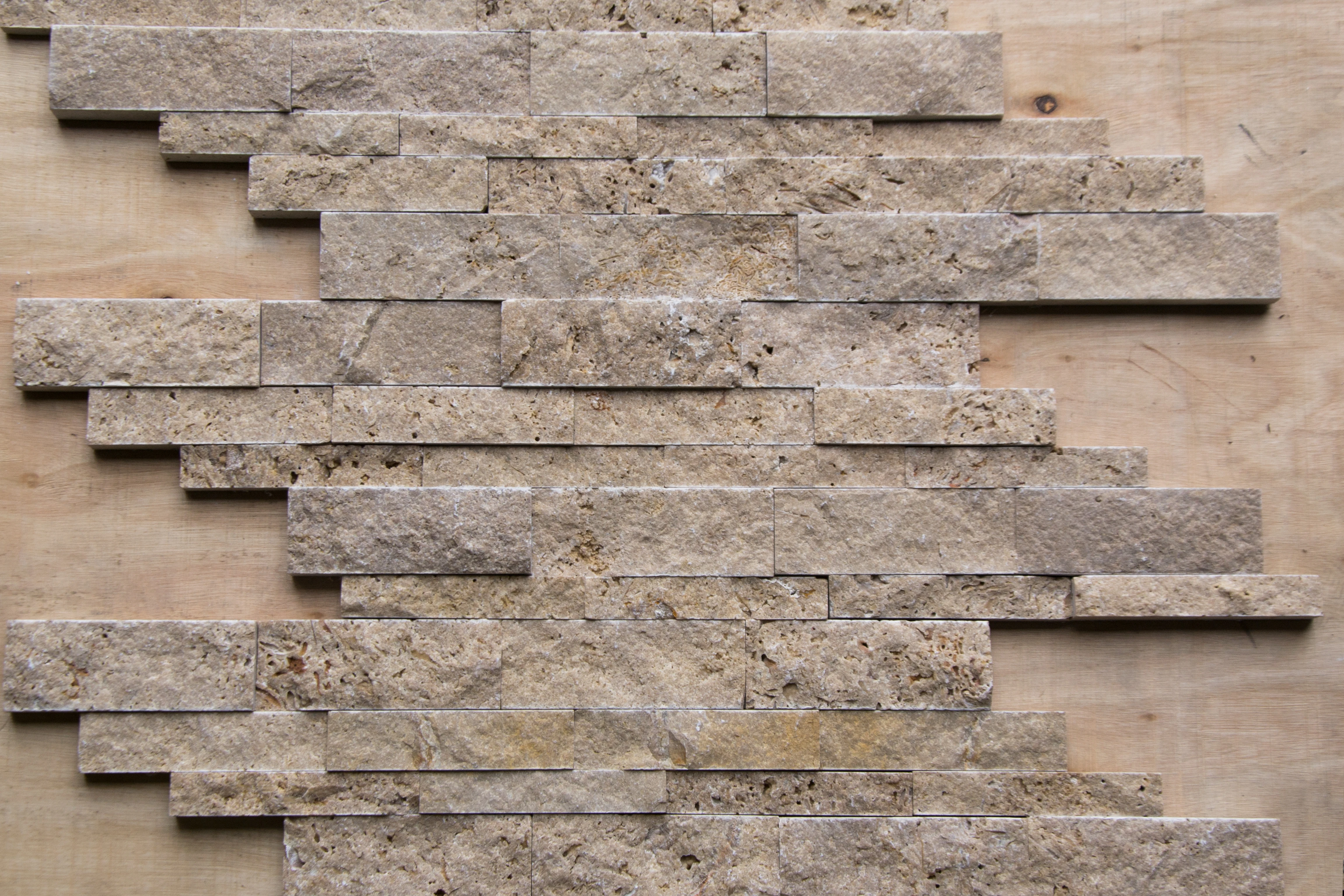 Панель NOCHE TRAVERTINE SPLIT FACE INTERLOCKING PANEL 17,4х53х1,7