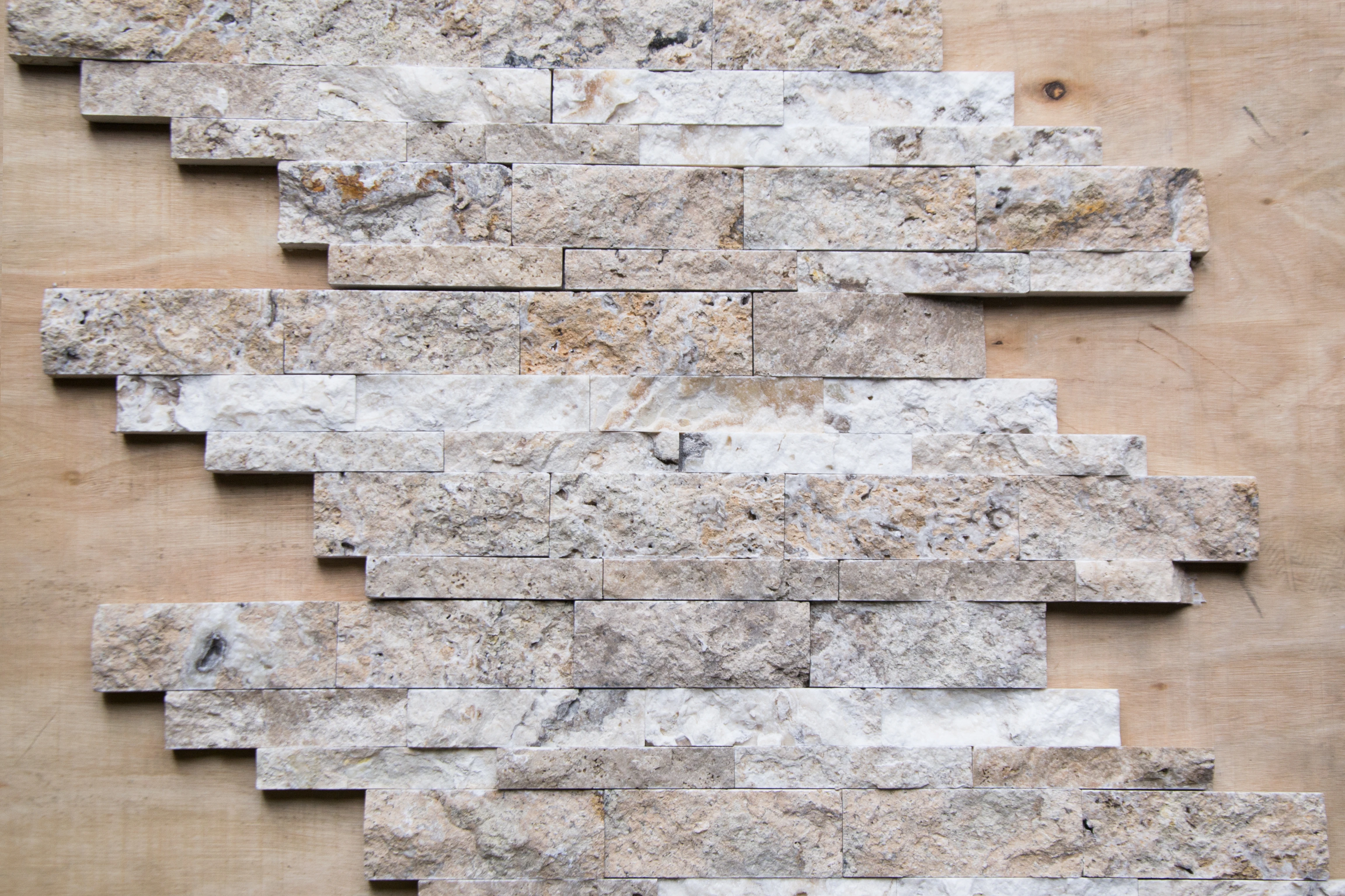 Панель PHILADELPHIA TRAVERTINE SPLIT FACE INTERLOCKING PANEL 17,4х53х1,7