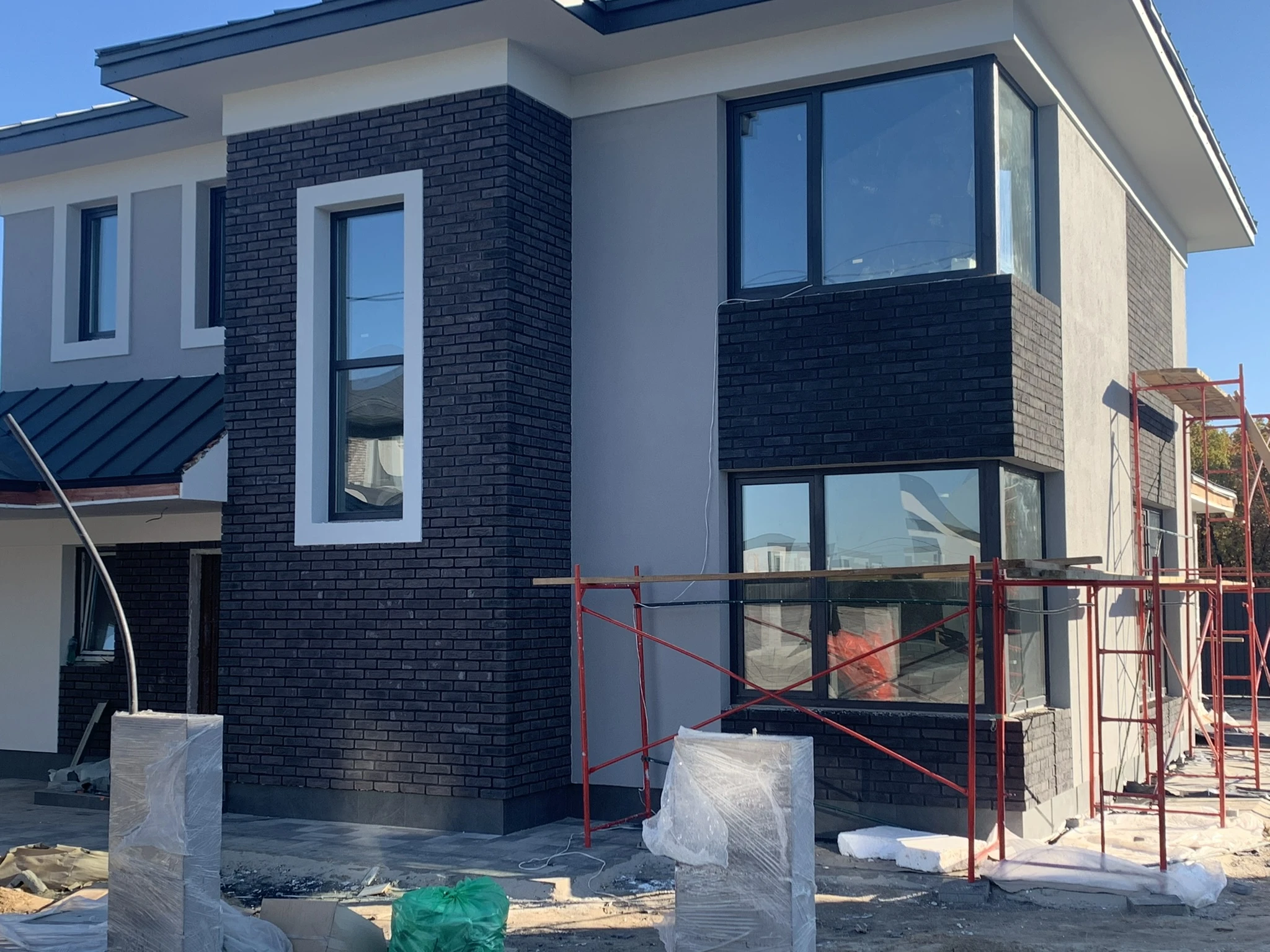 Фасадна плитка Loft Brick Бельгійський 04 Коричневий з підпалом 240x71 мм