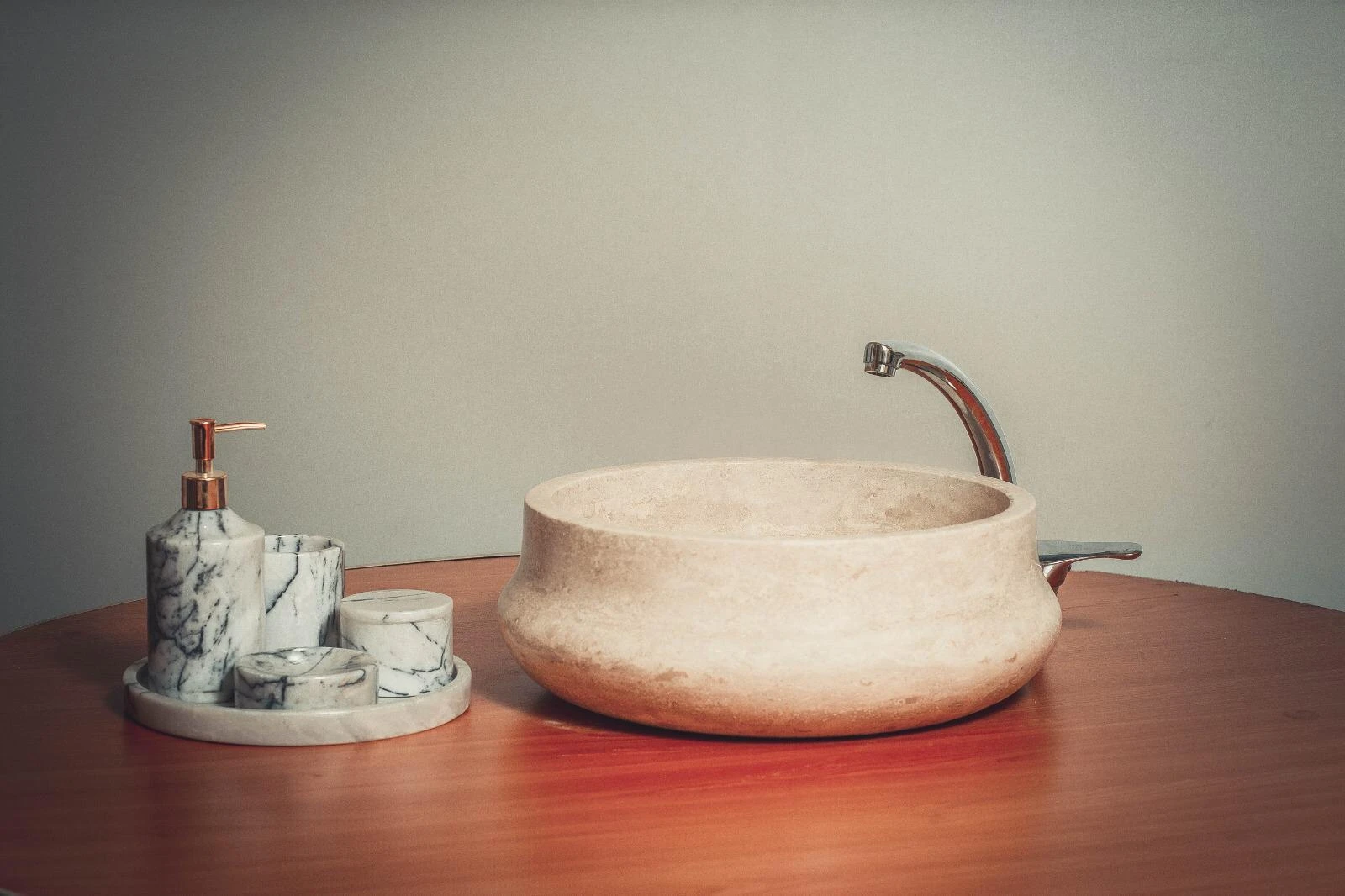 Раковины из натурального камня травертин