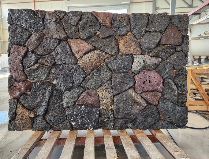 Натуральний камінь Rockface Basalt