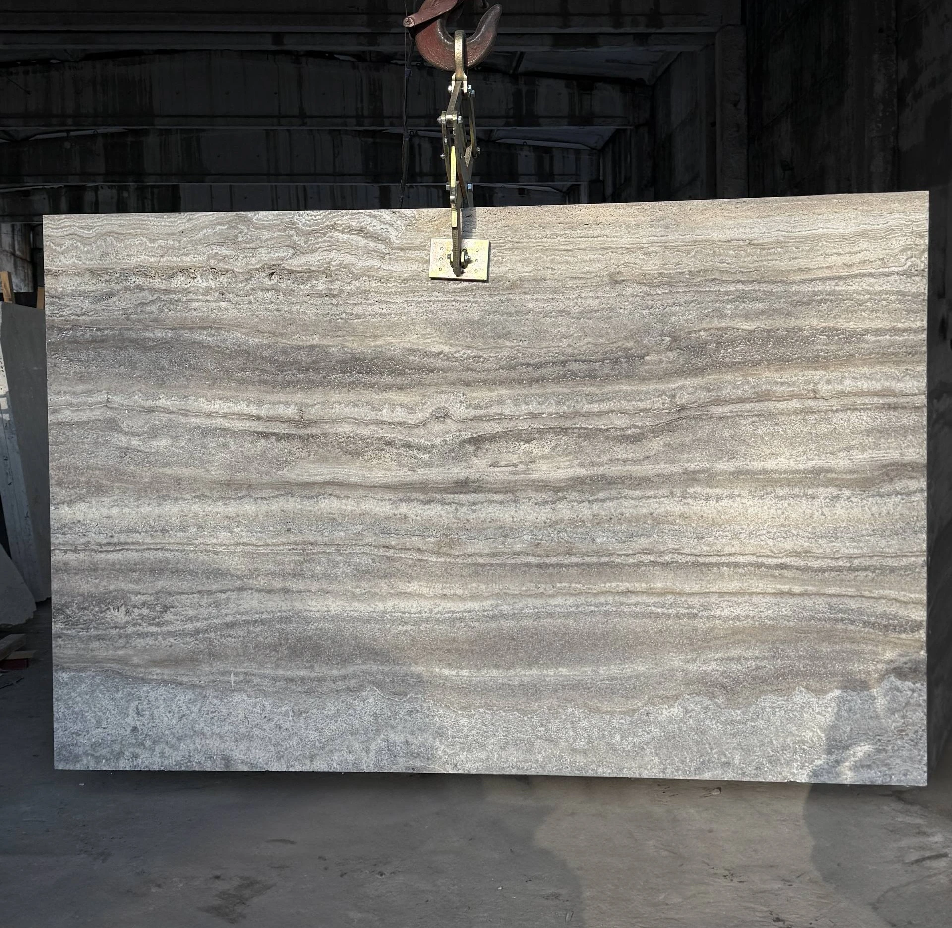 Травертин Слеб Silver Pearl V/C обробка leathered