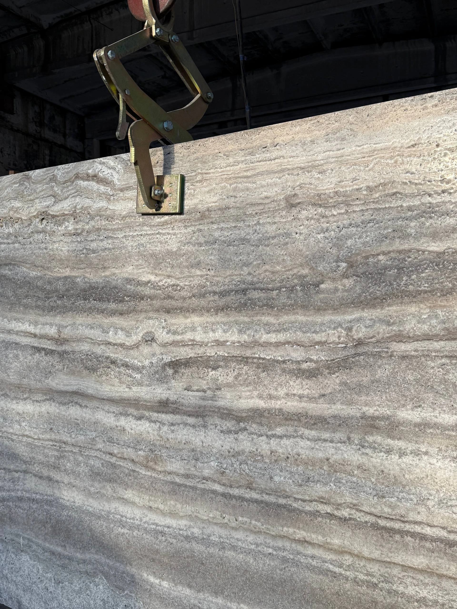 Травертин Слеб Silver Pearl V/C обробка leathered